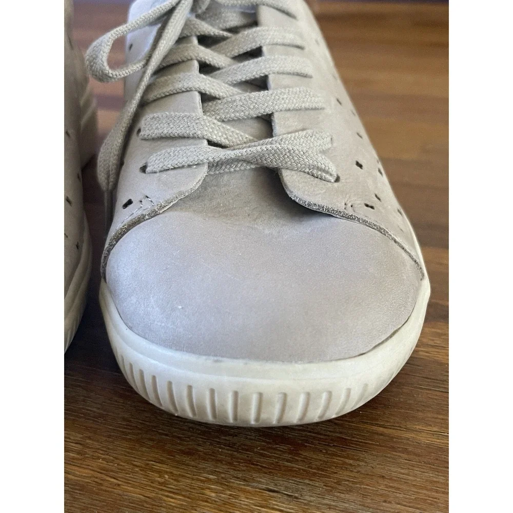 NURTURE WOMEN'S GRAY BEIGE LEATHER‎ LASER CUT LACE UP SNEAKERS SIZE 10 GUC